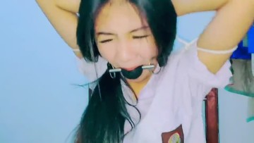 Culik Iket Cewek Esempe di Kamar Semi BDSM