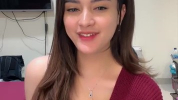 Malming Ngobrol Goyang Manjah Sama Kakak Cantik Mulus