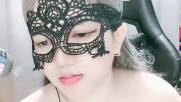 Shela AraAra Remas Susu Sambil Desah